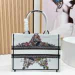 Dior Lucky Medium Dior Book Tote - Image 4