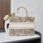 Dior Dioriviera Medium Dior Book Tote - Image 4