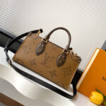 LV OnTheGo East West Chain(HIGH-END GRADE) - Image 4