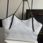 Chanel MAXI SHOPPING BAG(HIGH-END GRADE) - Image 4