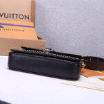 LV Neo Saint Cloud Handbag - Image 4