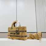 MEDIUM LADY D-JOY BAG - Image 4