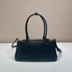 Medium Prada Galleria leather bag(HIGH-END GRADE) - Image 4