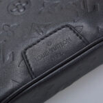 LV Discovery Bumbag - Image 4