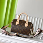 LV Speedy Bandoulière 20(HIGH-END GRADE) - Image 4