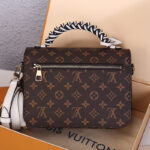 LV Pochette Metis Handbag - Image 4
