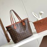 LV Neverfull Inside Out MM - Image 4