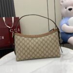 GG Emblem medium shoulder bag - Image 4