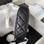 CHANEL HOBO HANDBAG - Image 4