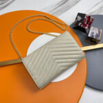 YSL NIKI medium in grained lambskin - Image 4