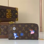 LV Zippy Wallet - Image 4