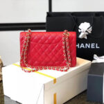 CHANEL Classic Flap Medium - Image 4