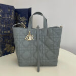 Medium Dior Toujours Vertical Tote Bag(high-end grade) - Image 4