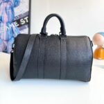 LV Keepall Bandoulière 35 - Image 4