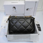 CHANEL 19 MAXI HANDBAG - Image 4