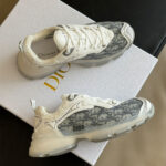 Christian Dior Vibe Sneaker - Image 4