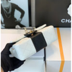 CHANEL MINI FLAP BAG - Image 4