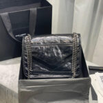 SAINT LAURENT NIKI MEDIUM IN CRINKLED VINTAGE LEATHER - Image 4