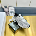 Christian Dior Vibe Sneaker - Image 4