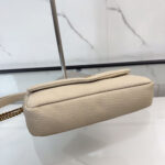 YSL calypso medium in grained lambskin - Image 5