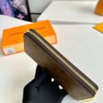 LV Zippy Wallet - Image 5