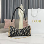 DIOR CLUB BAG - Image 5