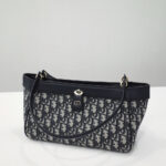 MEDIUM DIOR KEY BAG - Image 5