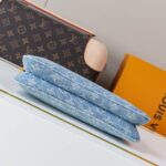 LV Liv Pochette - Image 5