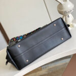 LV x TM CarryAll Vibe MM - Image 5