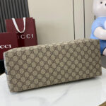 GG Emblem large tote bag - Image 5
