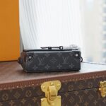 LV Steamer Wearable Wallet - Image 5