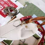 Gucci Diana small shoulder bag - Image 5