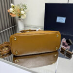 Prada Galleria medium Saffiano leather bag(HIGH-END GRADE) - Image 5