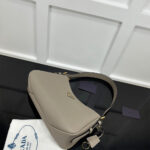 Prada Aimee medium leather shoulder bag - Image 5