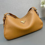 Prada Aimee medium leather shoulder bag - Image 5