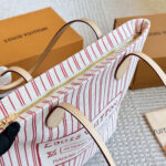 LV Carry It - Image 5