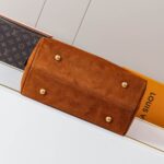 LV Hobo MM - Image 5