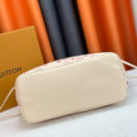 LV Neverfull MM - Image 5