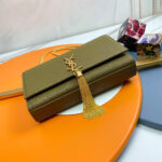 YSL kate medium tassel in grain de poudre embossed leather - Image 5