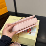 LV Pochette Métis East West - Image 5