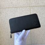 LV Zippy Wallet Horizontal - Image 5