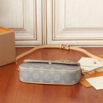 LV Wallet on Chain Ivy - Image 5