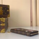 LV Zippy Wallet - Image 5