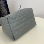 Medium Dior Toujours Vertical Tote Bag(high-end grade) - Image 5