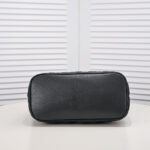 CHANEL Medallion Tote Bag - Image 5