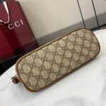 GG Emblem small shoulder bag - Image 5