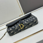 Medium Saddle Pouch with Chain - Image 5