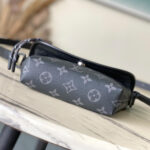 LV Pulse Wearable Wallet G65 - Image 5