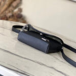 LV Pulse Wearable Wallet G65 - Image 5