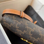 CELINE TRIOMPHE SHOULDER BAG - Image 5